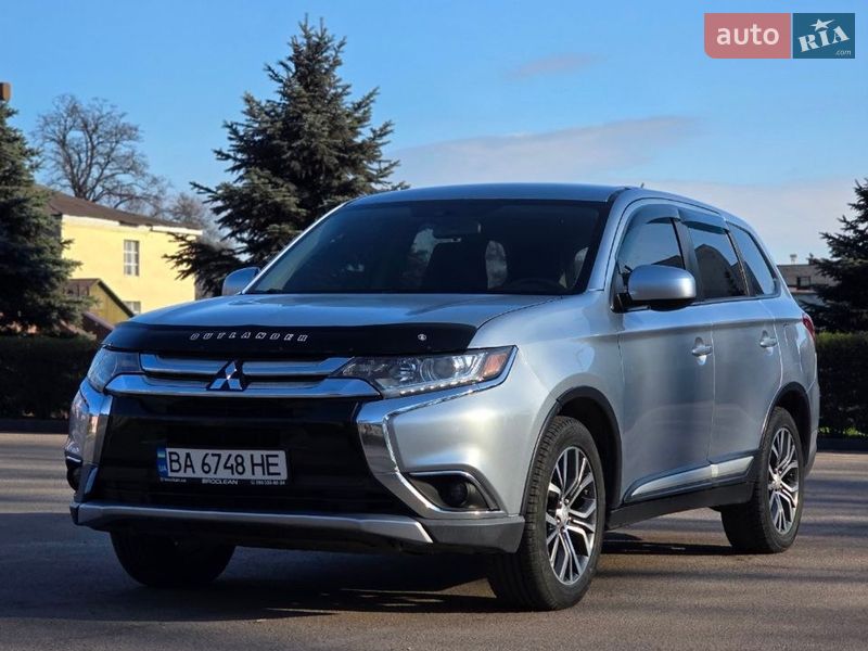 Mitsubishi Outlander 2015