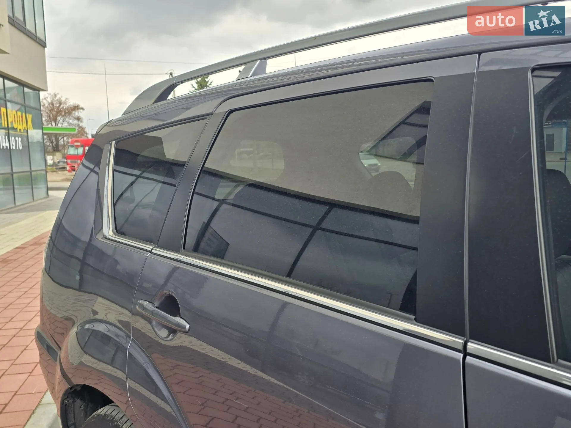 2010 Mitsubishi Outlander - мініатюра 26