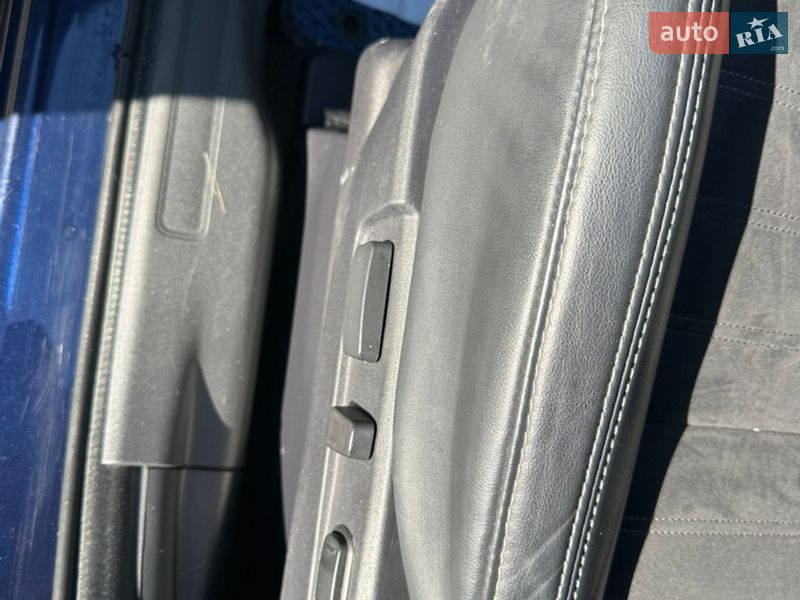 Внедорожник / Кроссовер Mitsubishi Outlander 2020 в Киеве