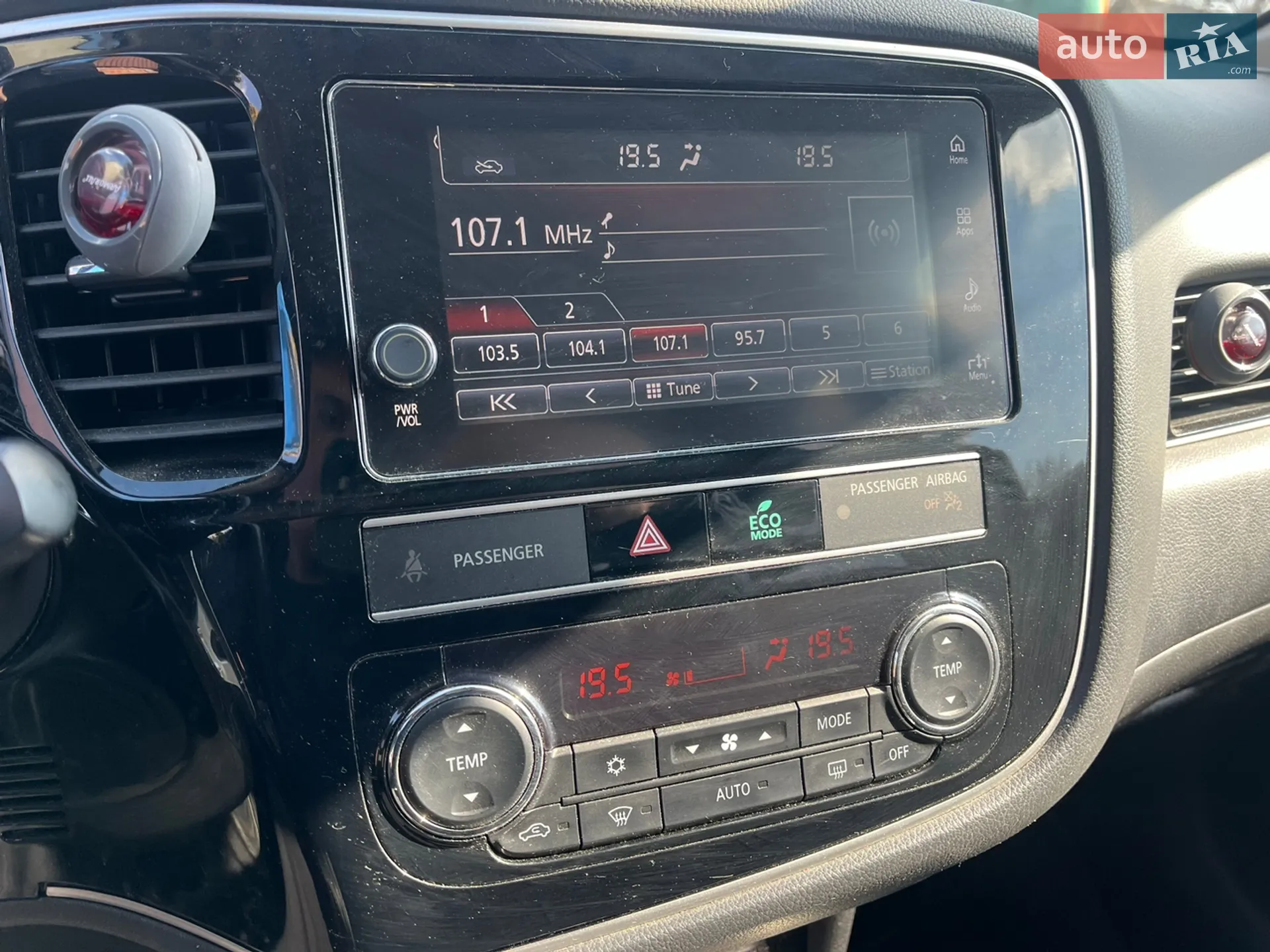 2019 Mitsubishi Outlander - мініатюра 6