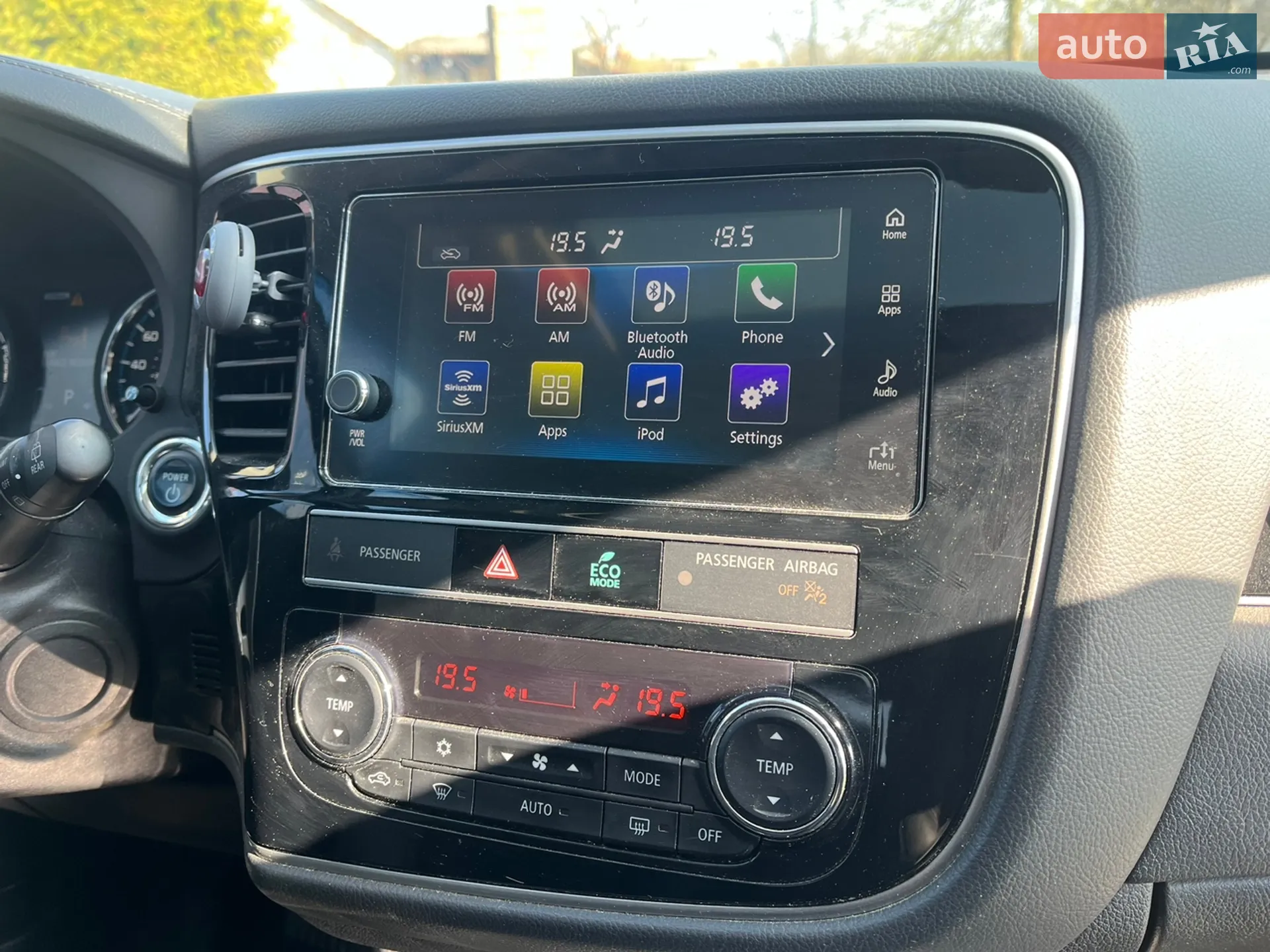 2019 Mitsubishi Outlander - мініатюра 28