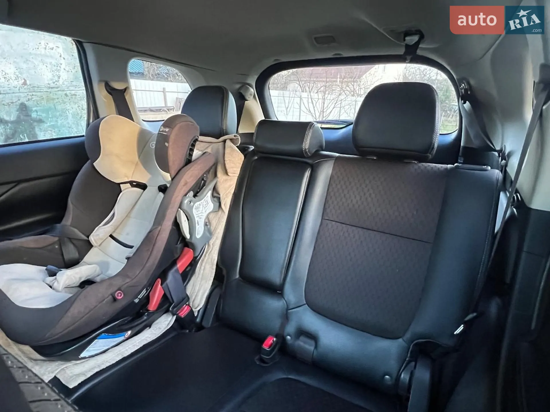 2014 Mitsubishi Outlander - мініатюра 4