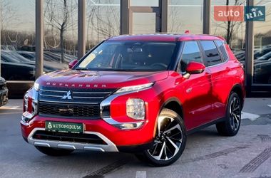 Позашляховик / Кросовер Mitsubishi Outlander 2024 в Києві
