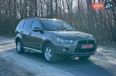 Внедорожник / Кроссовер Mitsubishi Outlander 2012 в Луцке