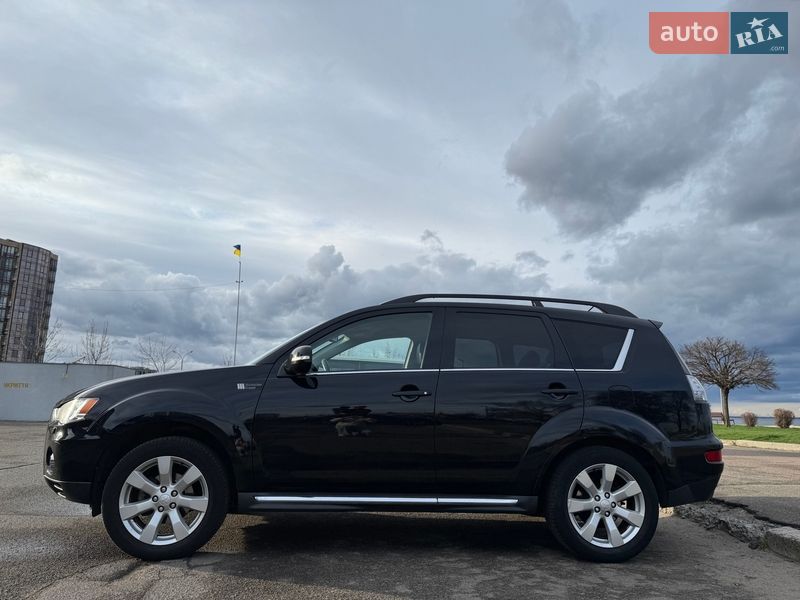 Внедорожник / Кроссовер Mitsubishi Outlander 2012 в Черкассах