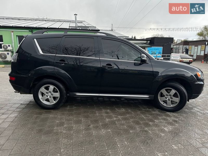 Позашляховик / Кросовер Mitsubishi Outlander 2011 в Львові