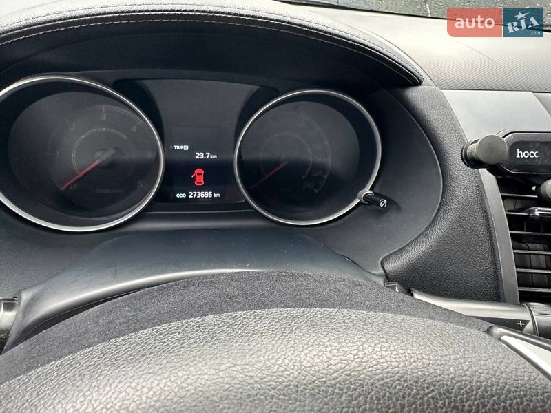 Позашляховик / Кросовер Mitsubishi Outlander 2011 в Львові