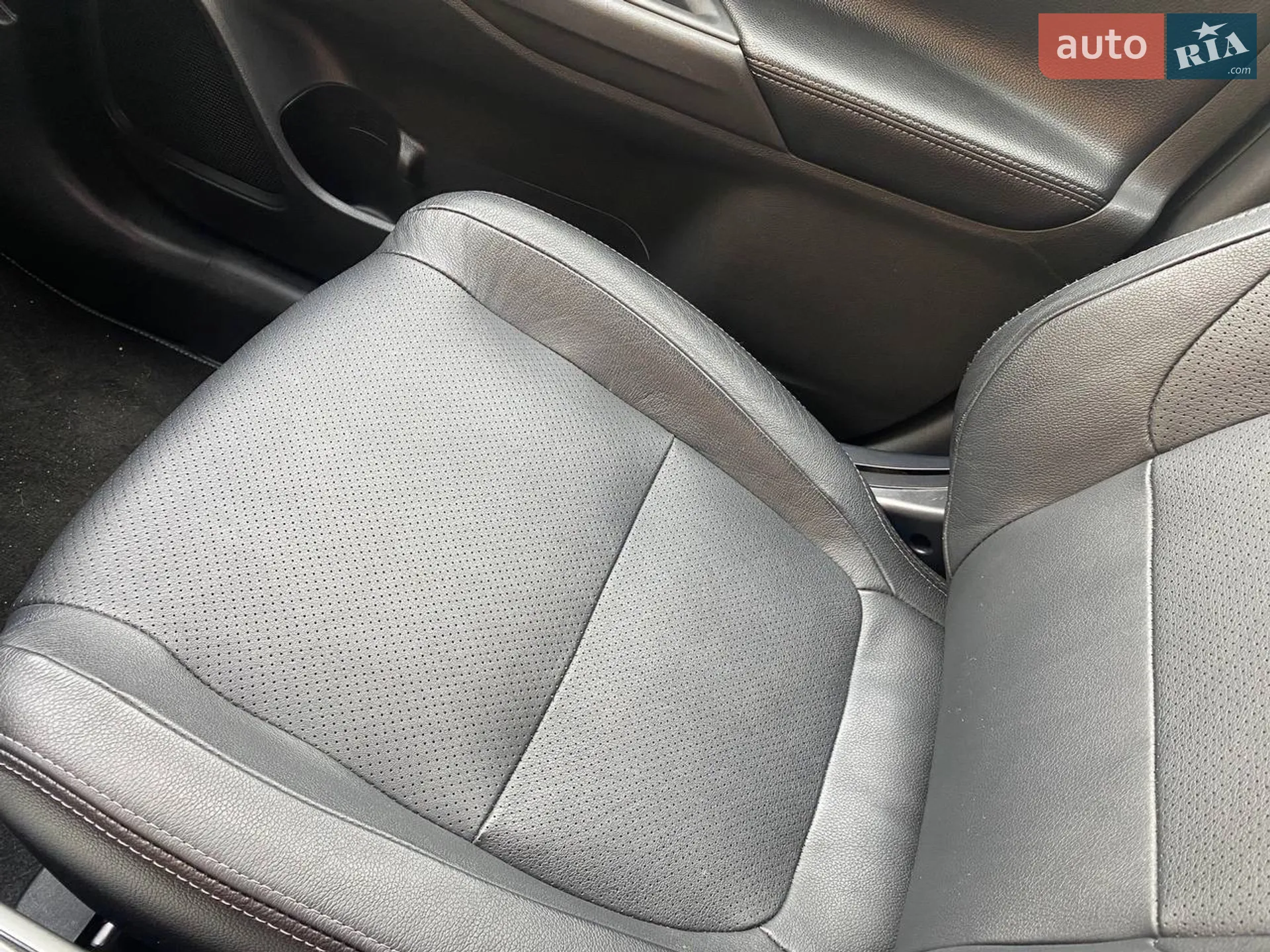 2017 Mitsubishi Outlander - мініатюра 32