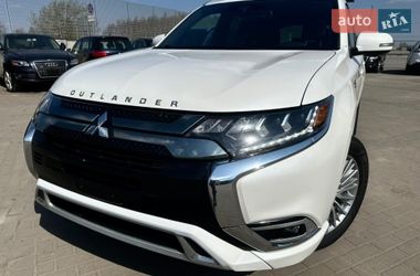 Внедорожник / Кроссовер Mitsubishi Outlander 2020 в Львове