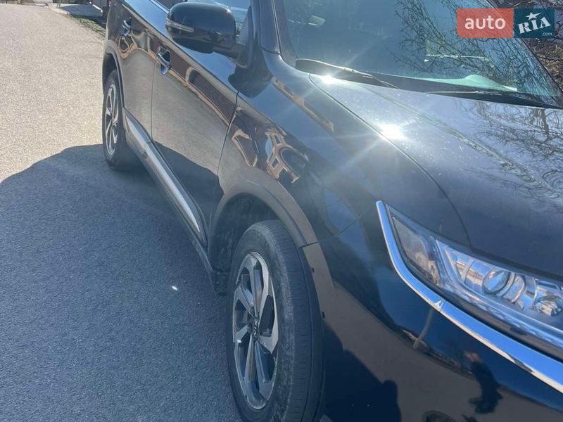 Mitsubishi Outlander 2017