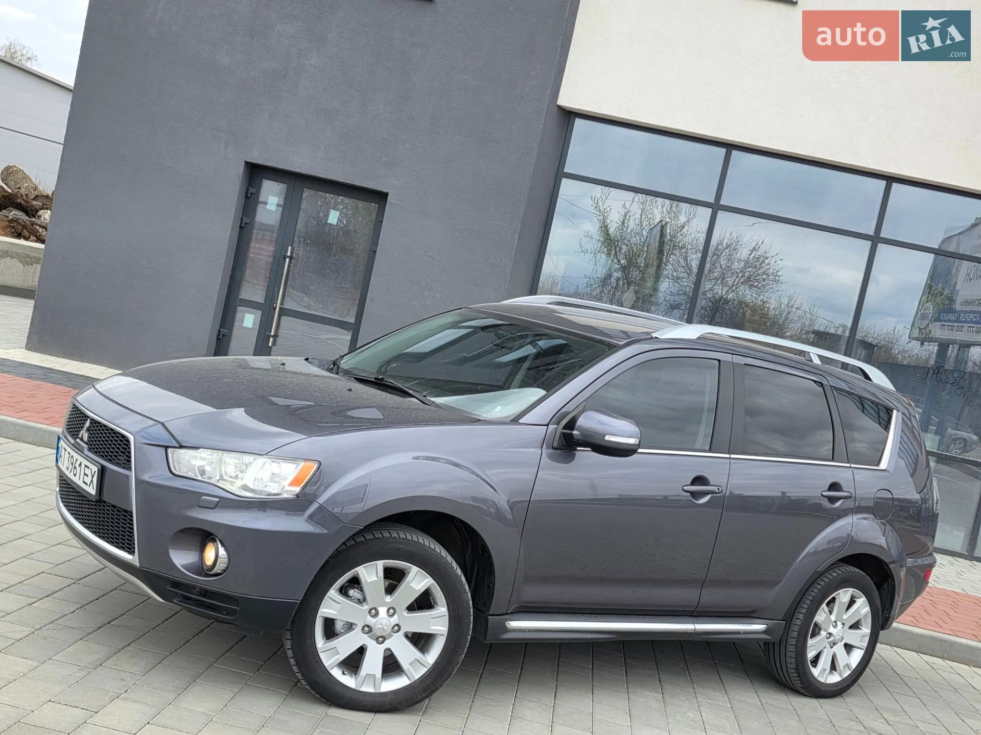 2010 Mitsubishi Outlander - мініатюра 10