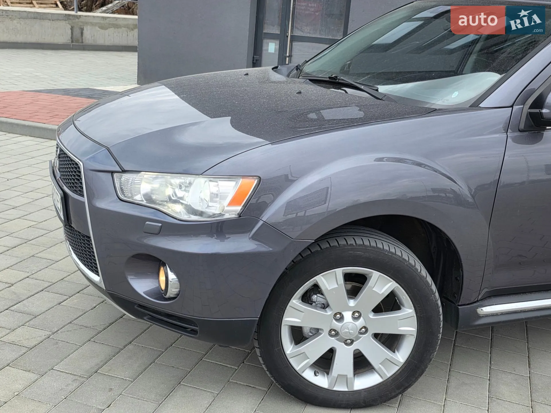 2010 Mitsubishi Outlander - мініатюра 12
