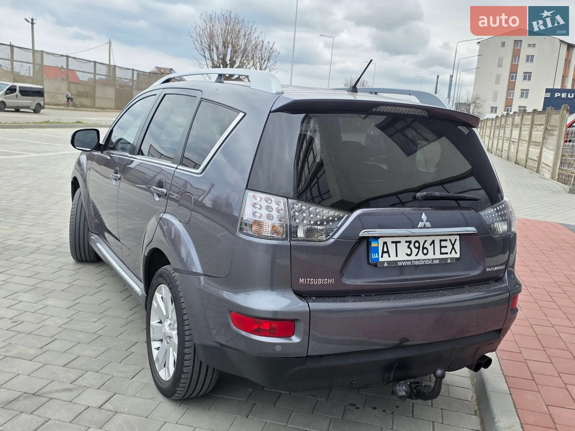 2010 Mitsubishi Outlander - мініатюра 16