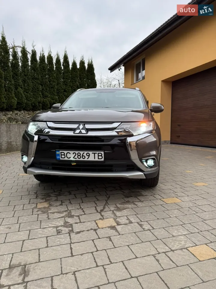 2016 Mitsubishi Outlander - мініатюра 30