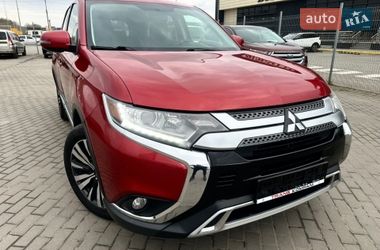 Позашляховик / Кросовер Mitsubishi Outlander 2020 в Львові