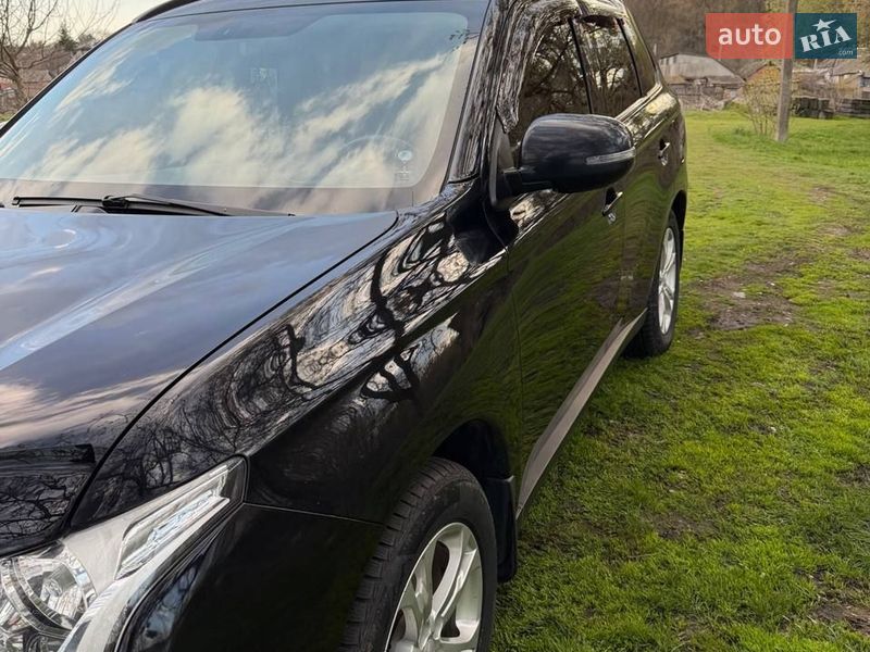 Позашляховик / Кросовер Mitsubishi Outlander 2012 в Гадячі