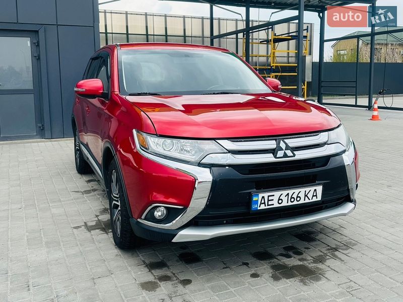 Mitsubishi Outlander 2015