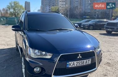 Позашляховик / Кросовер Mitsubishi Outlander 2010 в Києві