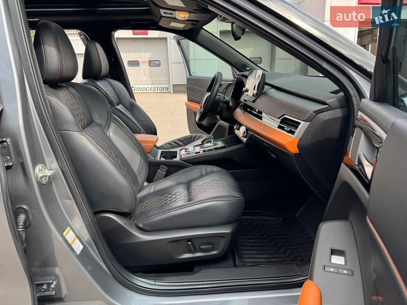 Внедорожник / Кроссовер Mitsubishi Outlander 2021 в Запорожье