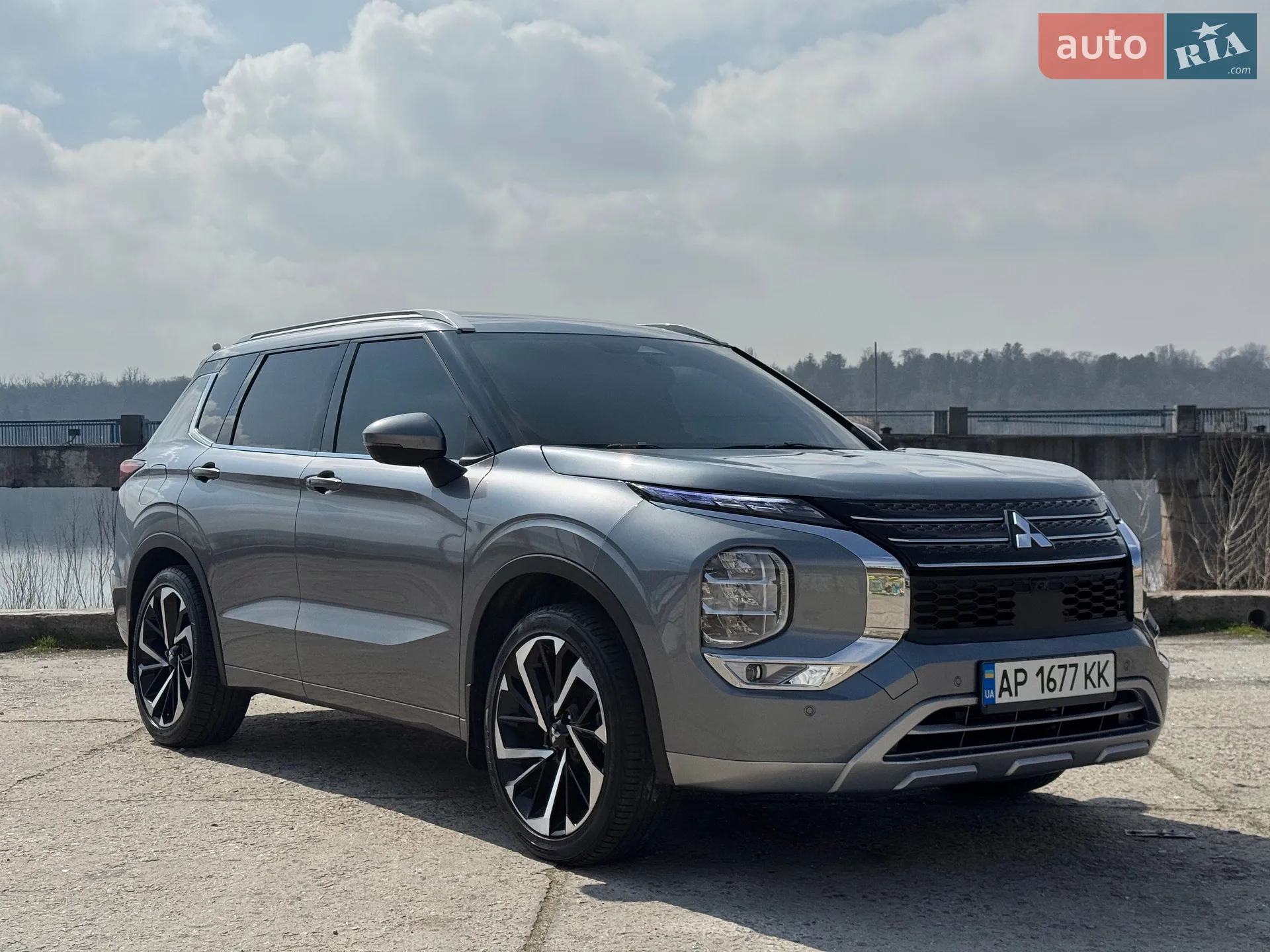 2021 Mitsubishi Outlander - мініатюра 10