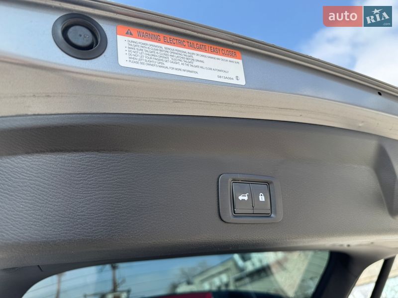 Внедорожник / Кроссовер Mitsubishi Outlander 2021 в Запорожье