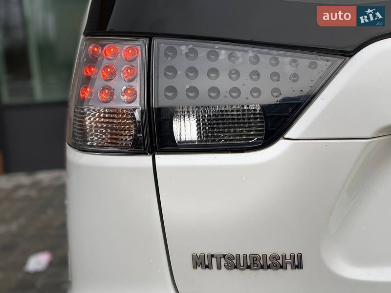 Внедорожник / Кроссовер Mitsubishi Outlander 2011 в Киеве