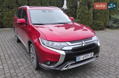Внедорожник / Кроссовер Mitsubishi Outlander 2019 в Харькове