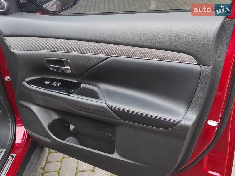 Внедорожник / Кроссовер Mitsubishi Outlander 2019 в Харькове