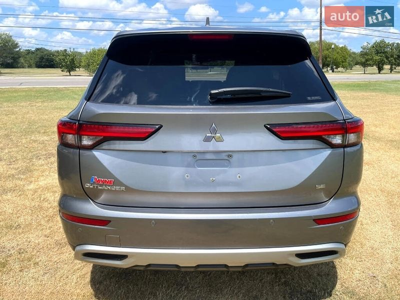 Внедорожник / Кроссовер Mitsubishi Outlander 2021 в Чернигове