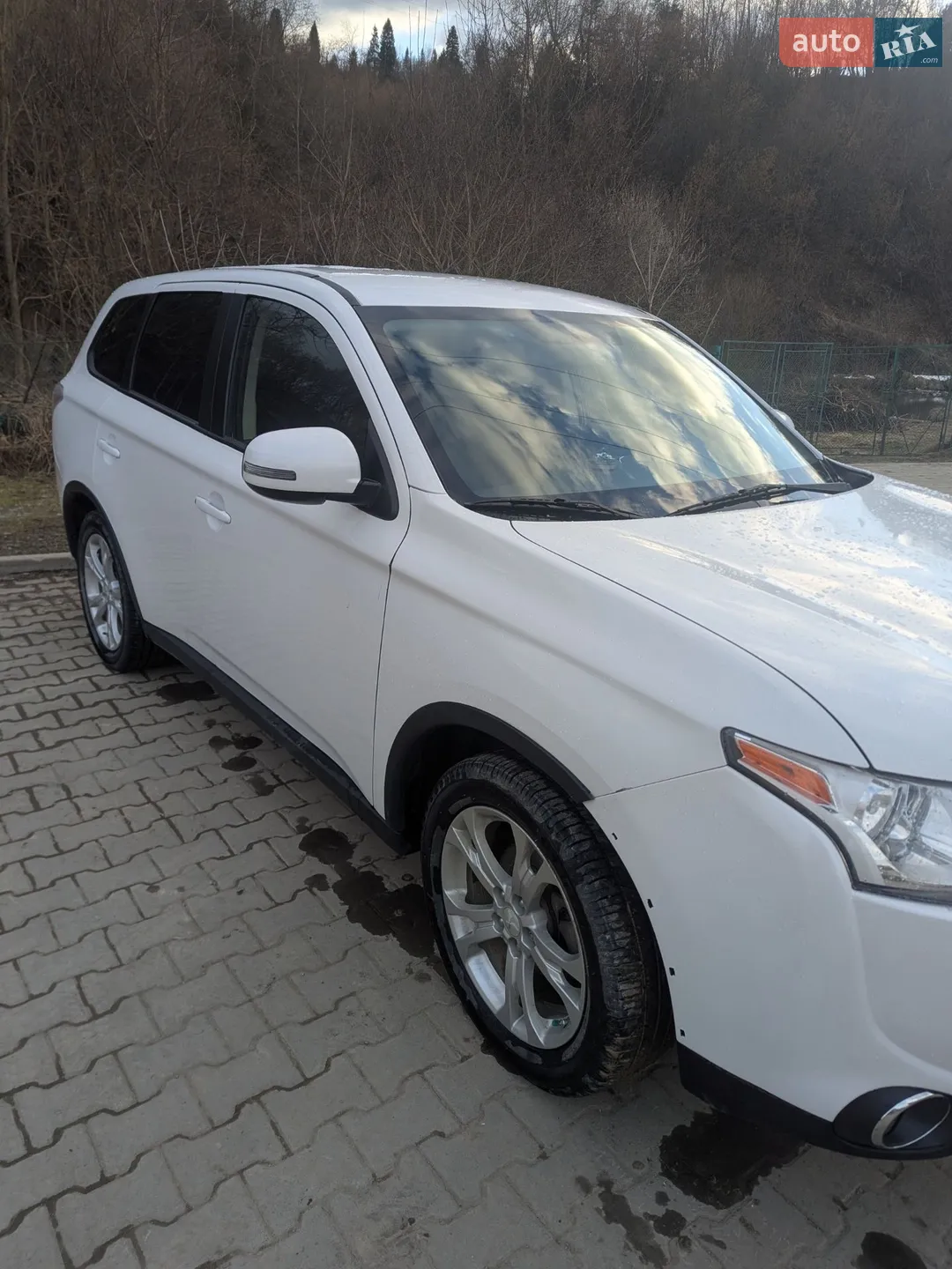 2014 Mitsubishi Outlander - мініатюра 12