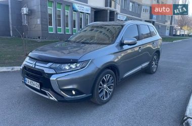 Внедорожник / Кроссовер Mitsubishi Outlander 2017 в Харькове