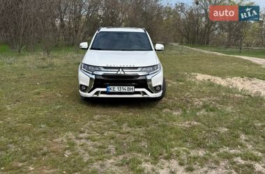 Внедорожник / Кроссовер Mitsubishi Outlander 2022 в Днепре