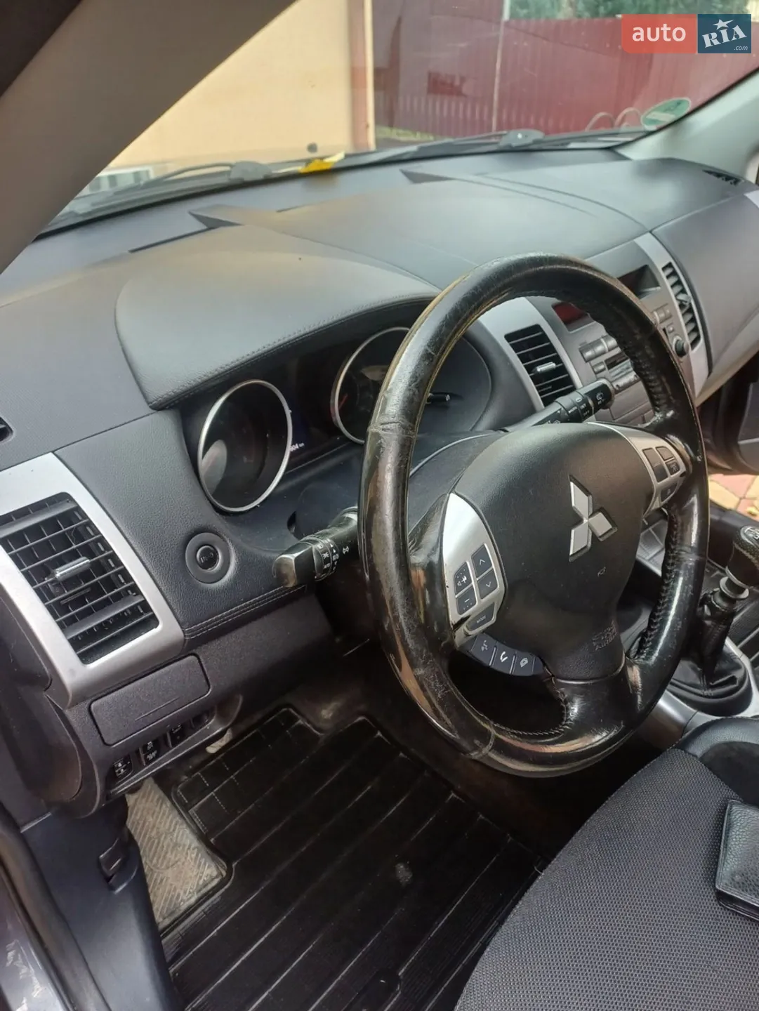 2010 Mitsubishi Outlander - мініатюра 7