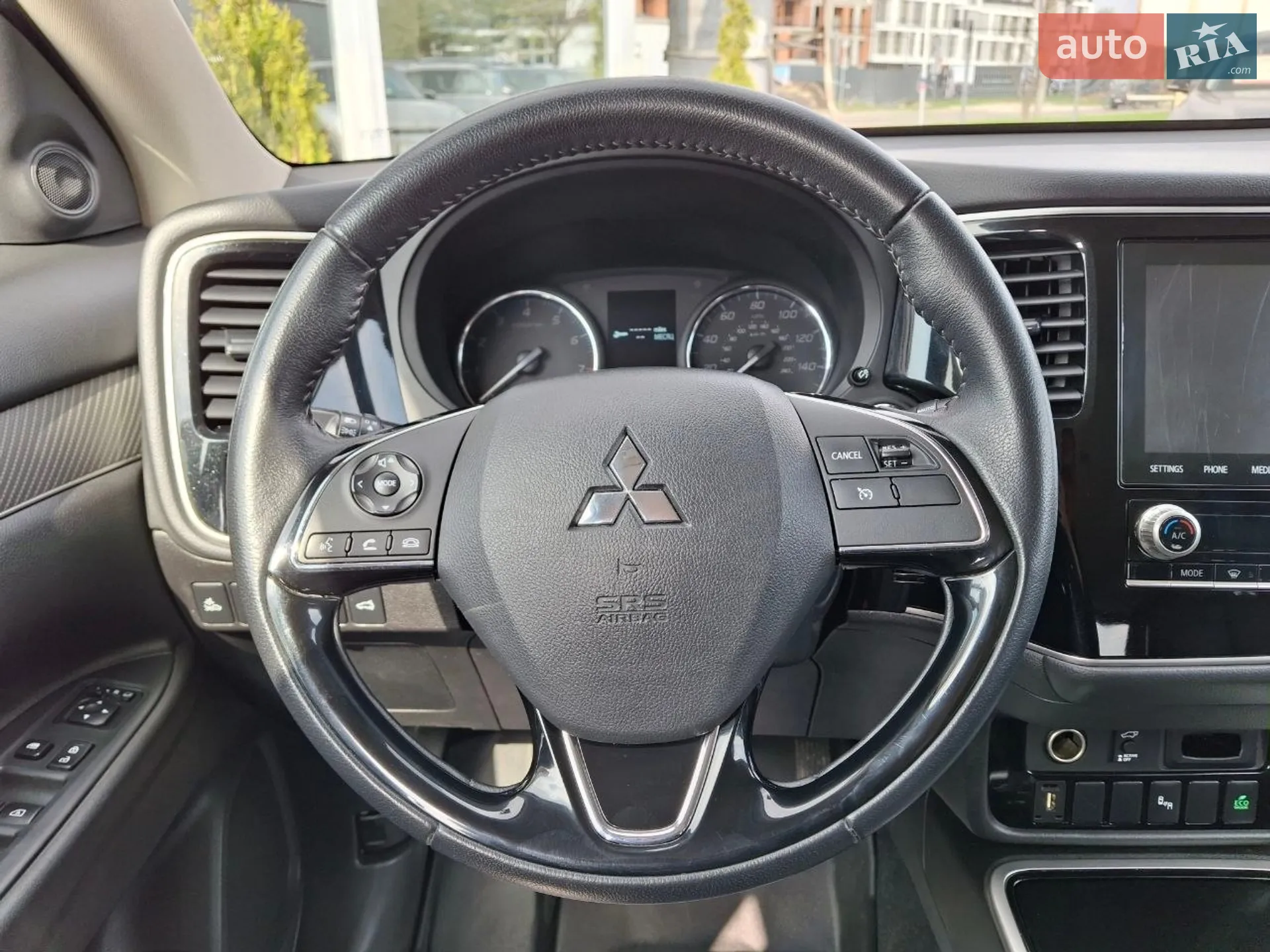 2020 Mitsubishi Outlander - мініатюра 15