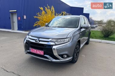 Позашляховик / Кросовер Mitsubishi Outlander 2015 в Львові