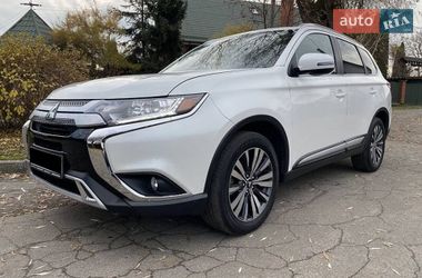 Позашляховик / Кросовер Mitsubishi Outlander 2019 в Івано-Франківську