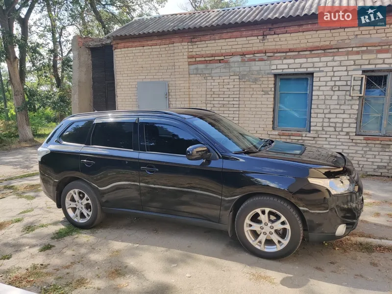 Mitsubishi Outlander