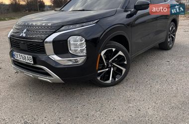 Внедорожник / Кроссовер Mitsubishi Outlander 2022 в Харькове