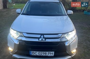 Внедорожник / Кроссовер Mitsubishi Outlander 2015 в Сахновщине