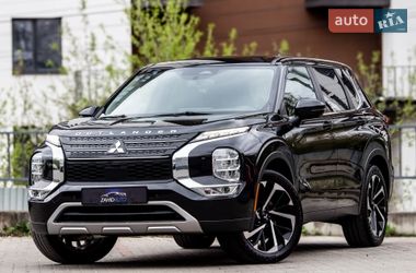 Позашляховик / Кросовер Mitsubishi Outlander 2021 в Львові