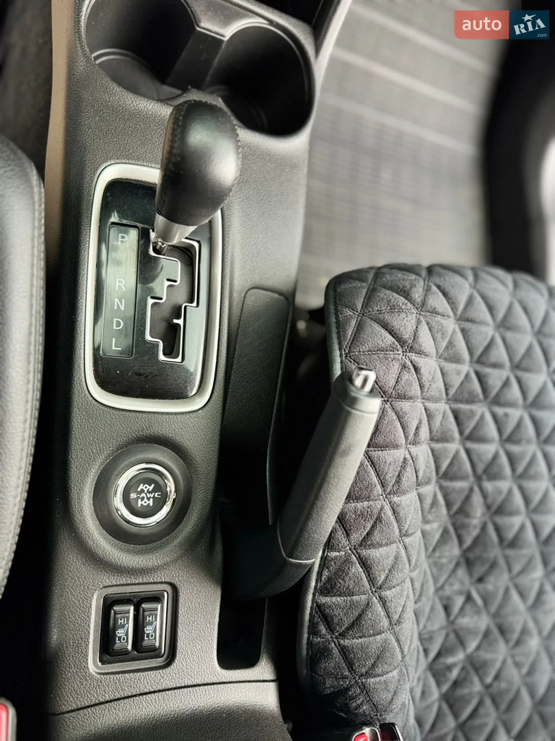 2015 Mitsubishi Outlander - мініатюра 15