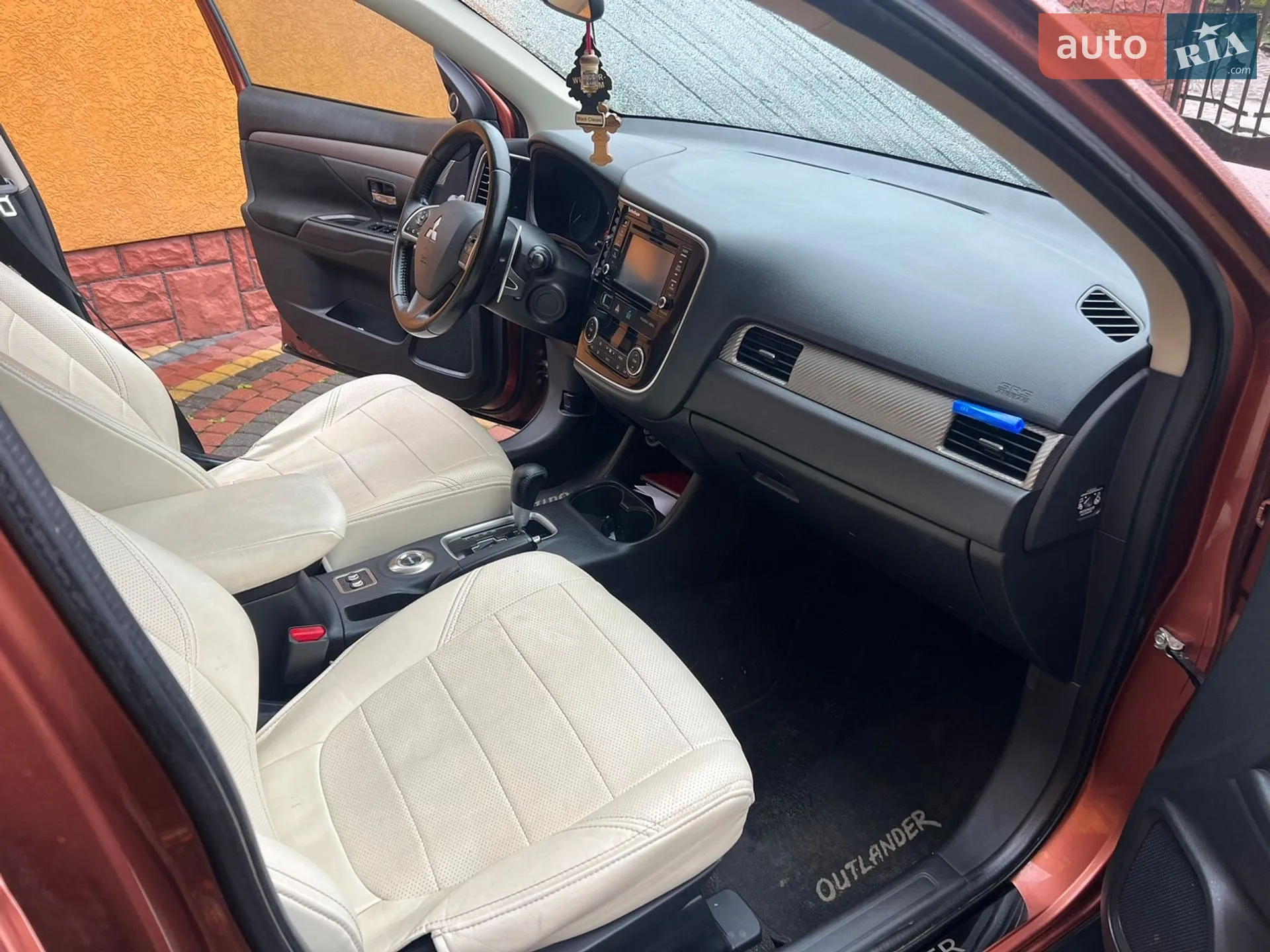2012 Mitsubishi Outlander - мініатюра 11