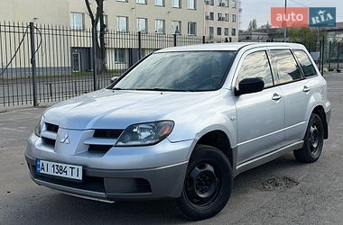 Позашляховик / Кросовер Mitsubishi Outlander 2003 в Києві