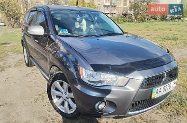 Внедорожник / Кроссовер Mitsubishi Outlander 2010 в Киеве