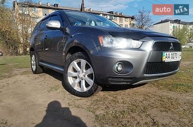 Внедорожник / Кроссовер Mitsubishi Outlander 2010 в Киеве