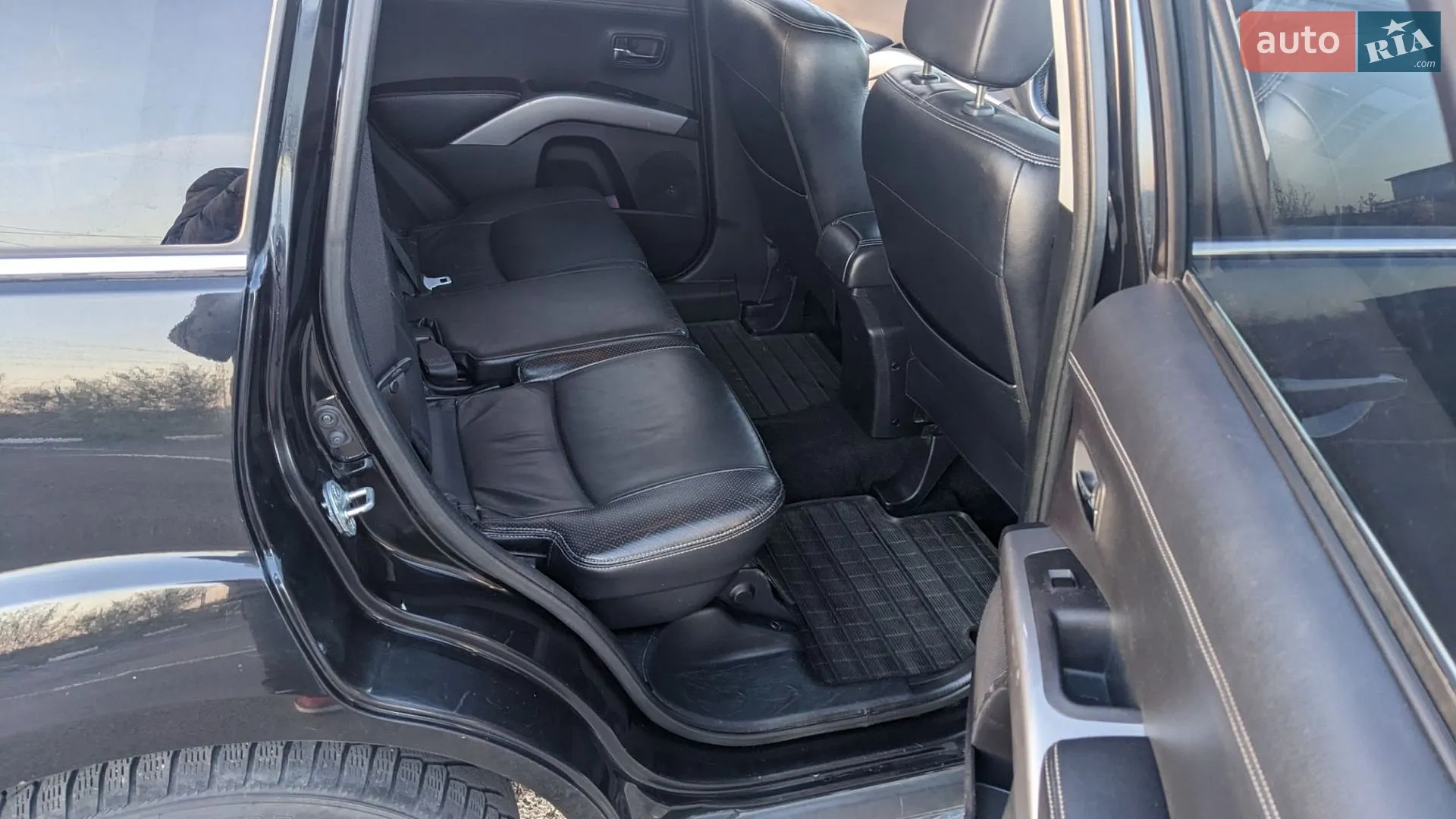 2010 Mitsubishi Outlander - мініатюра 15