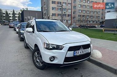Внедорожник / Кроссовер Mitsubishi Outlander 2011 в Львове
