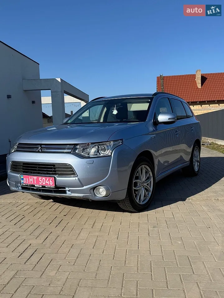 2013 Mitsubishi Outlander - мініатюра 13
