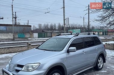 Внедорожник / Кроссовер Mitsubishi Outlander 2005 в Киеве