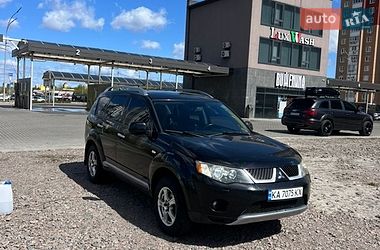 Внедорожник / Кроссовер Mitsubishi Outlander 2007 в Киеве